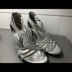 SheSole low heel wedding sandals.